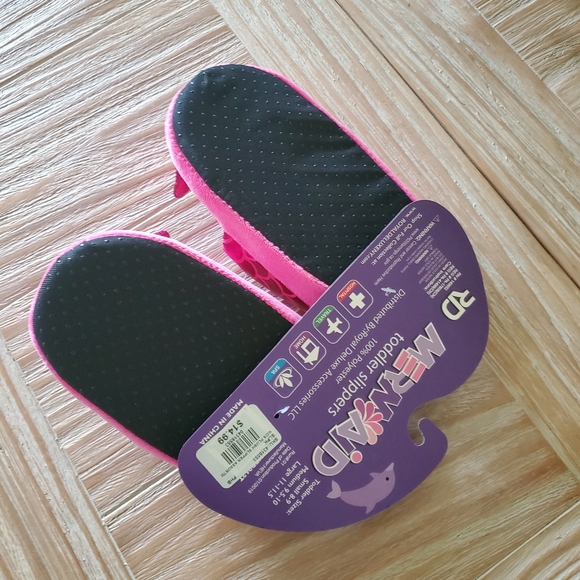 PINK TODDLER MERMAID SLIPPERS - Picture 2 of 2